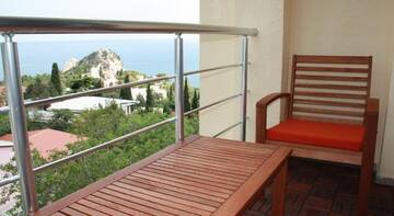 Фото номера Номер-студио с балконом Апартаменты Simeiz apartment г. Симеиз 15