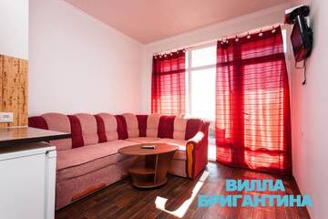 Фото номера Полулюкс Гостевой дом Brigantine Inn г. Симеиз 4